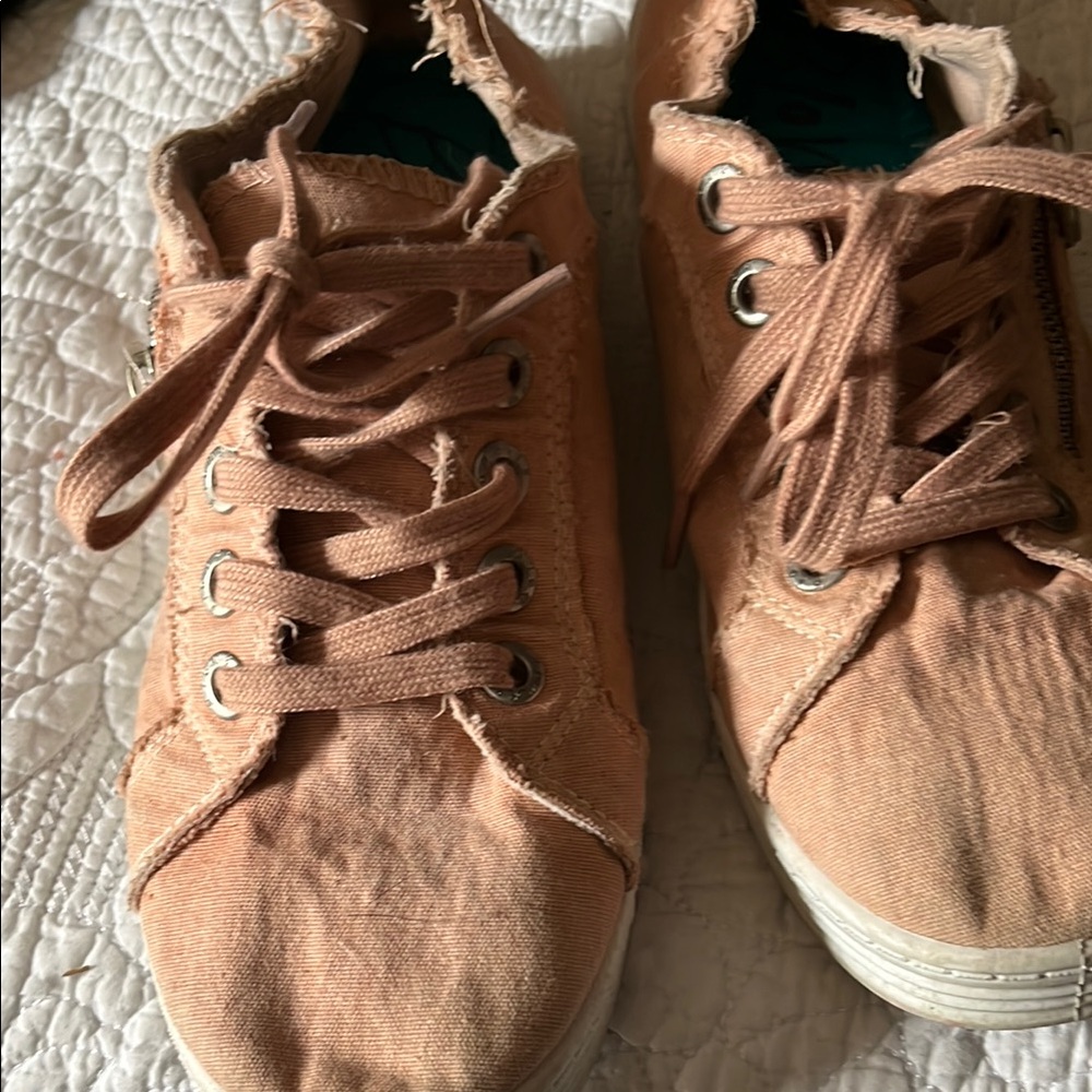 Blowfish Peach Canvas Sneakers